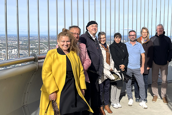 The eXtra4 team enjoys the marvellous view TV tower's visitor platform in the sunshine